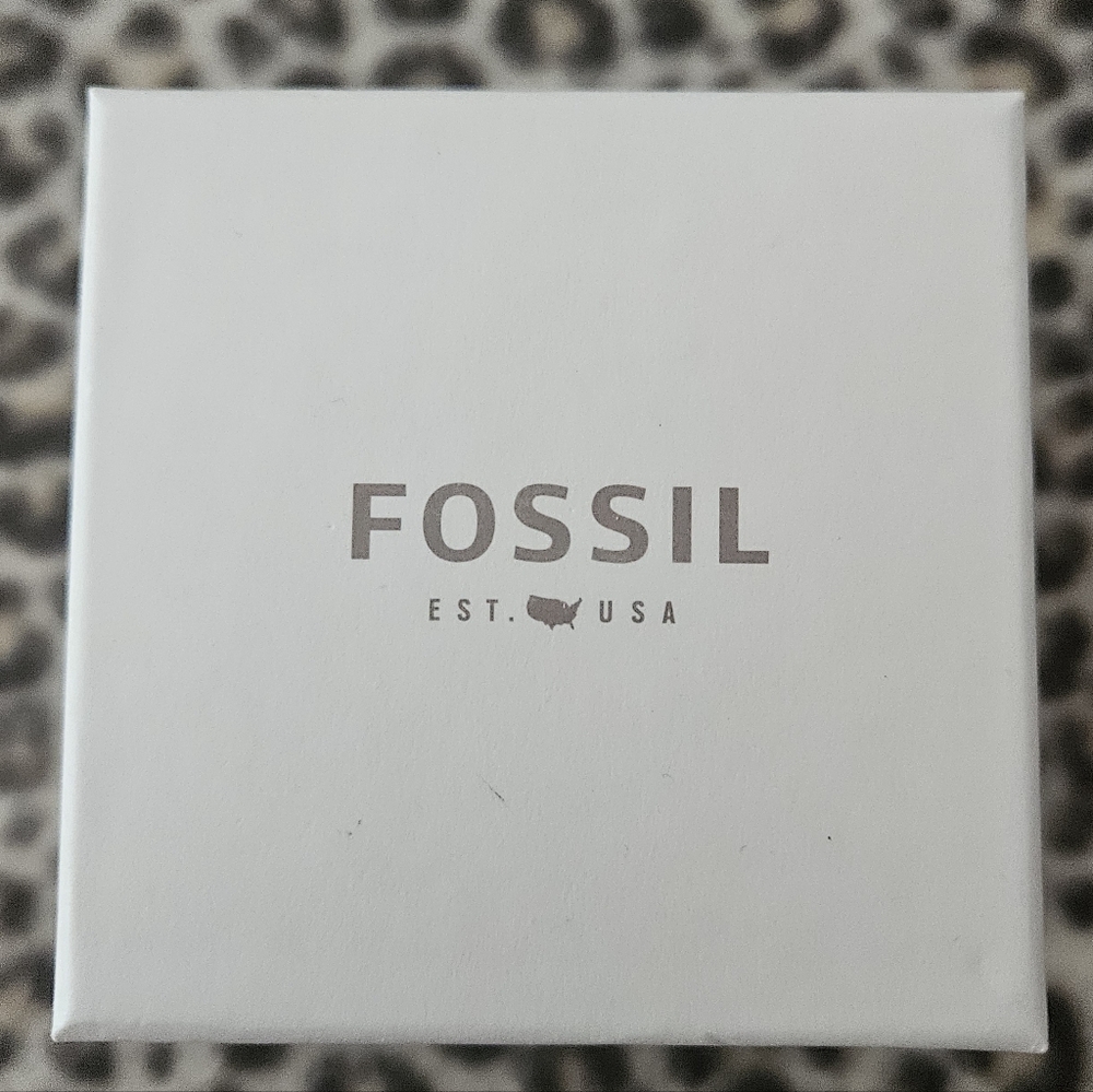 Fossil Solid White Cardboard Paper Packaging Watch Storage Box with Watch Pillow